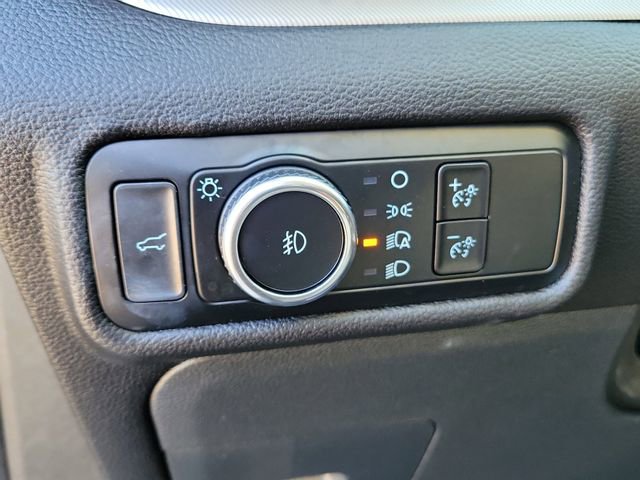 Used 2023 Ford Explorer XLT w/ Equipment Group 202A image 22