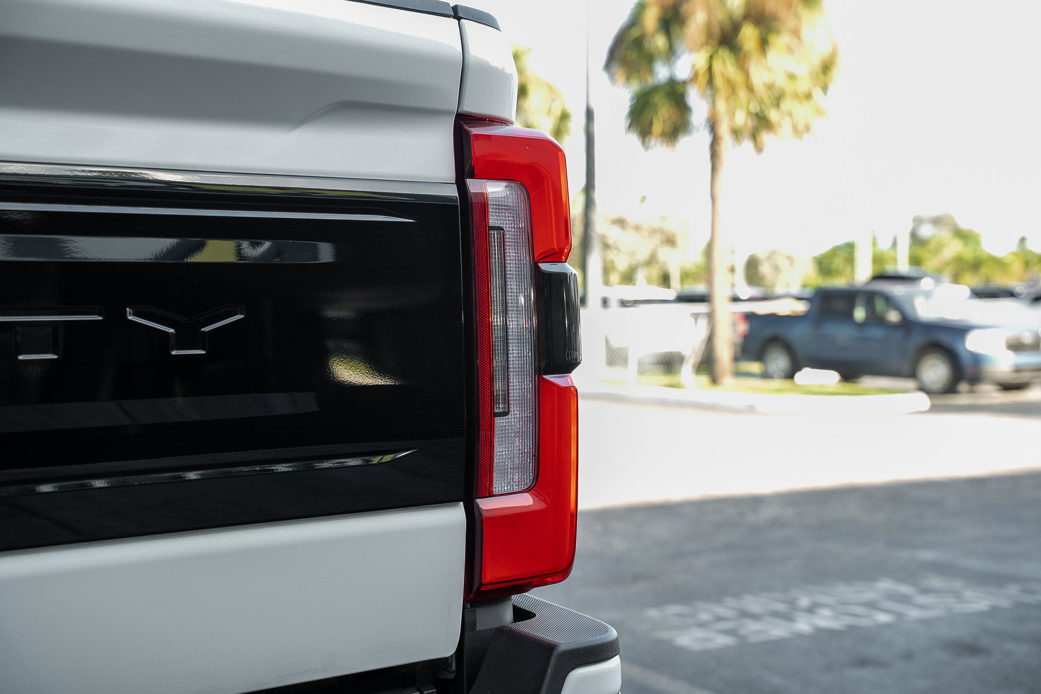 Used 2025 Ford F250 Platinum AWD/4WD image 23