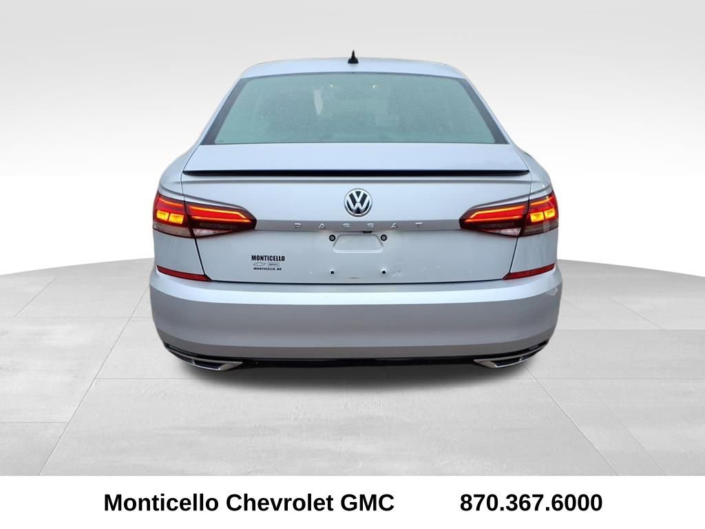 Used 2020 Volkswagen Passat 2.0T R-Line image 7