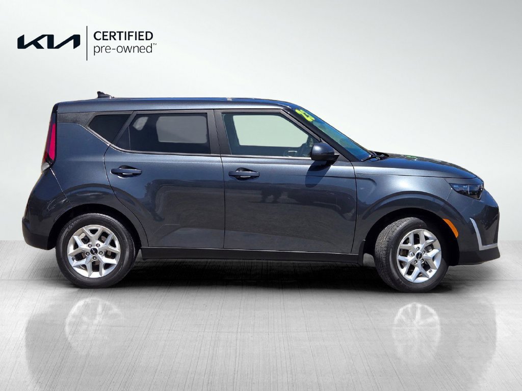 Certified 2023 Kia Soul LX w/ LX Technology Package FWD image 3