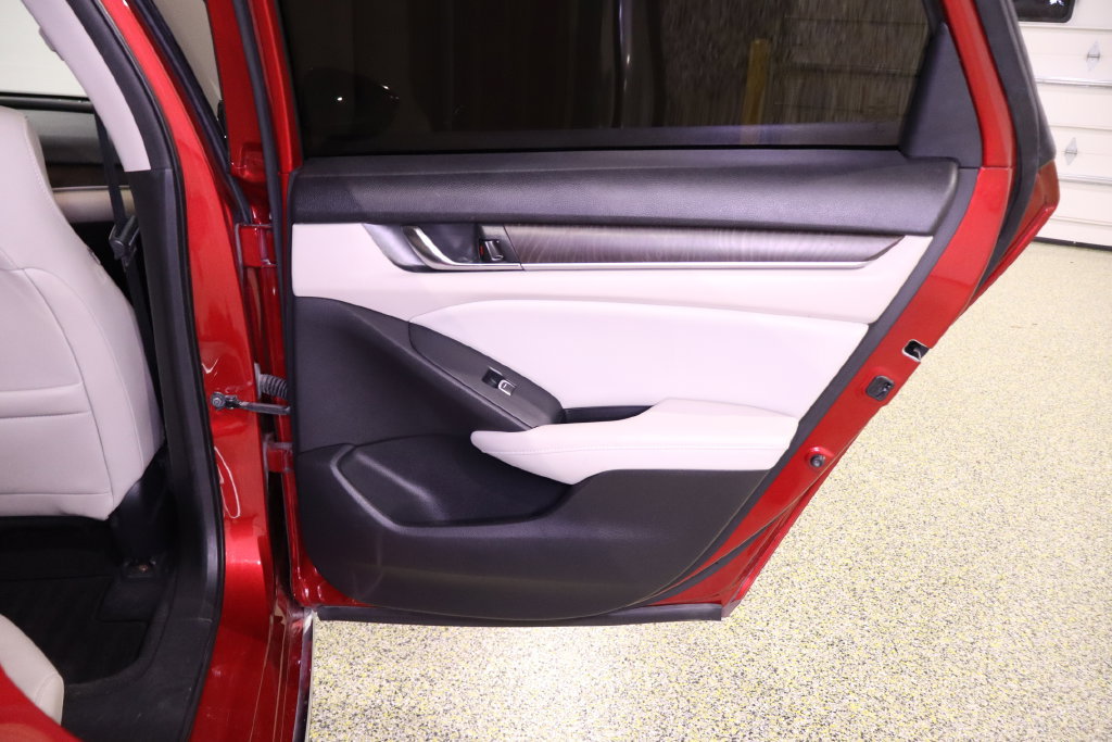 Used 2018 Honda Accord EX-L image 40