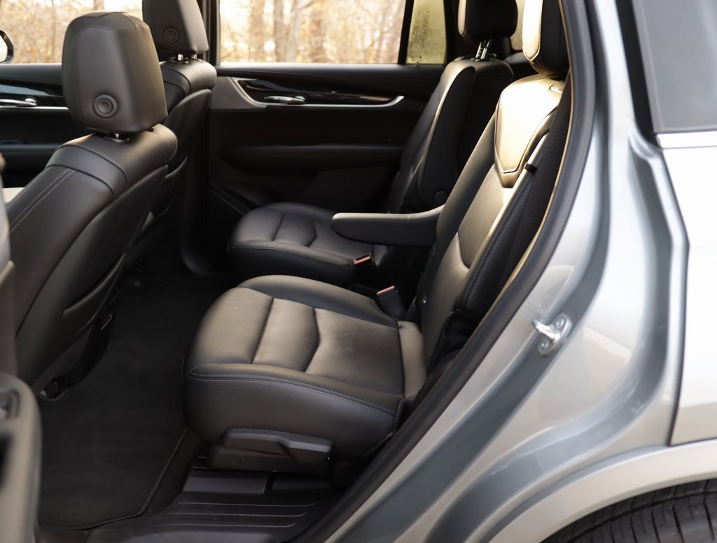 Used 2025 Cadillac XT6 Premium Luxury image 28