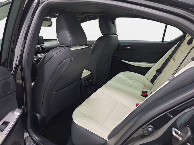 Used 2025 Lexus IS 500 RWD image 12