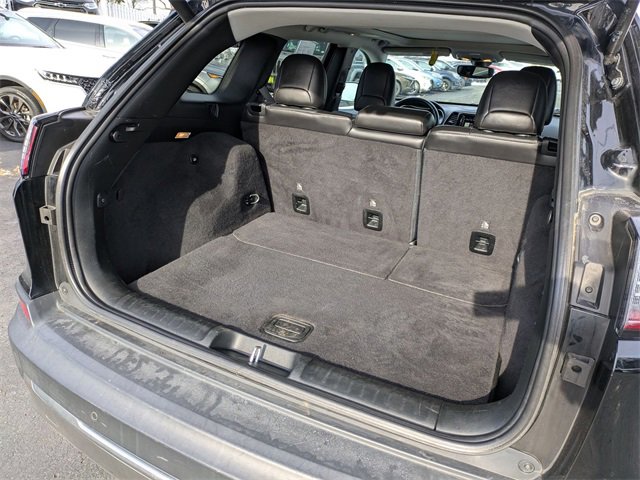 Certified 2019 Jeep Cherokee Limited w/ Luxury Group image 28