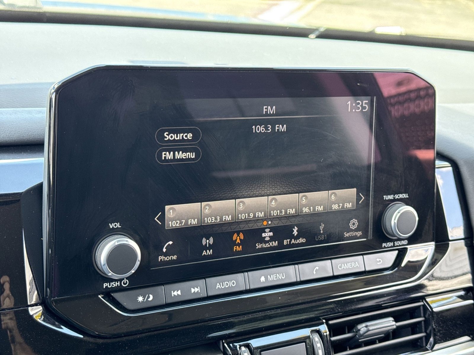 Used 2025 Nissan Pathfinder SV FWD image 19