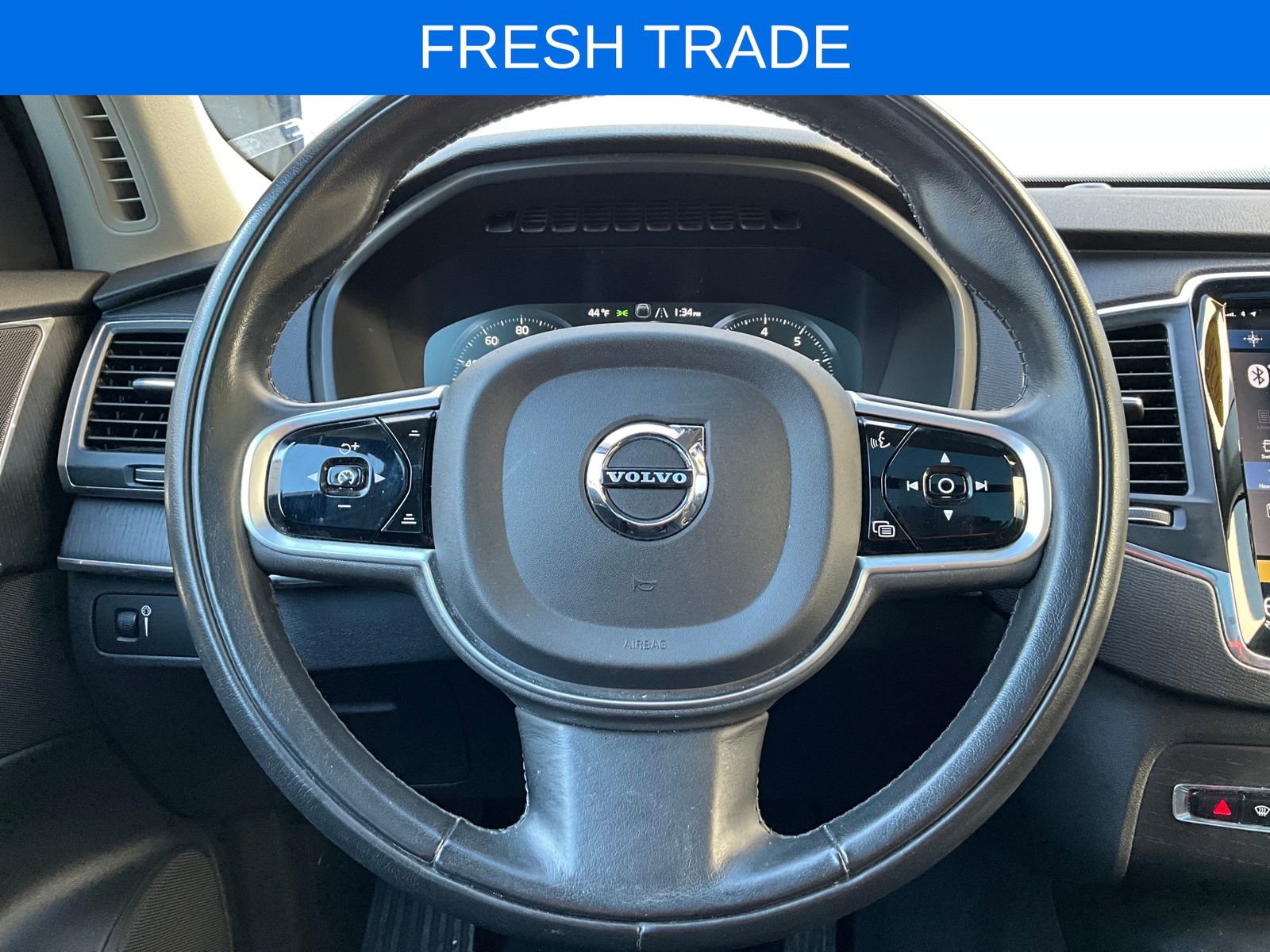 Used 2020 Volvo XC90 T5 Momentum w/ Protection Package Premier image 15