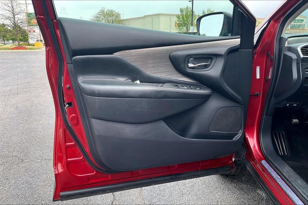 Used 2017 Nissan Murano SV AWD/4WD image 25