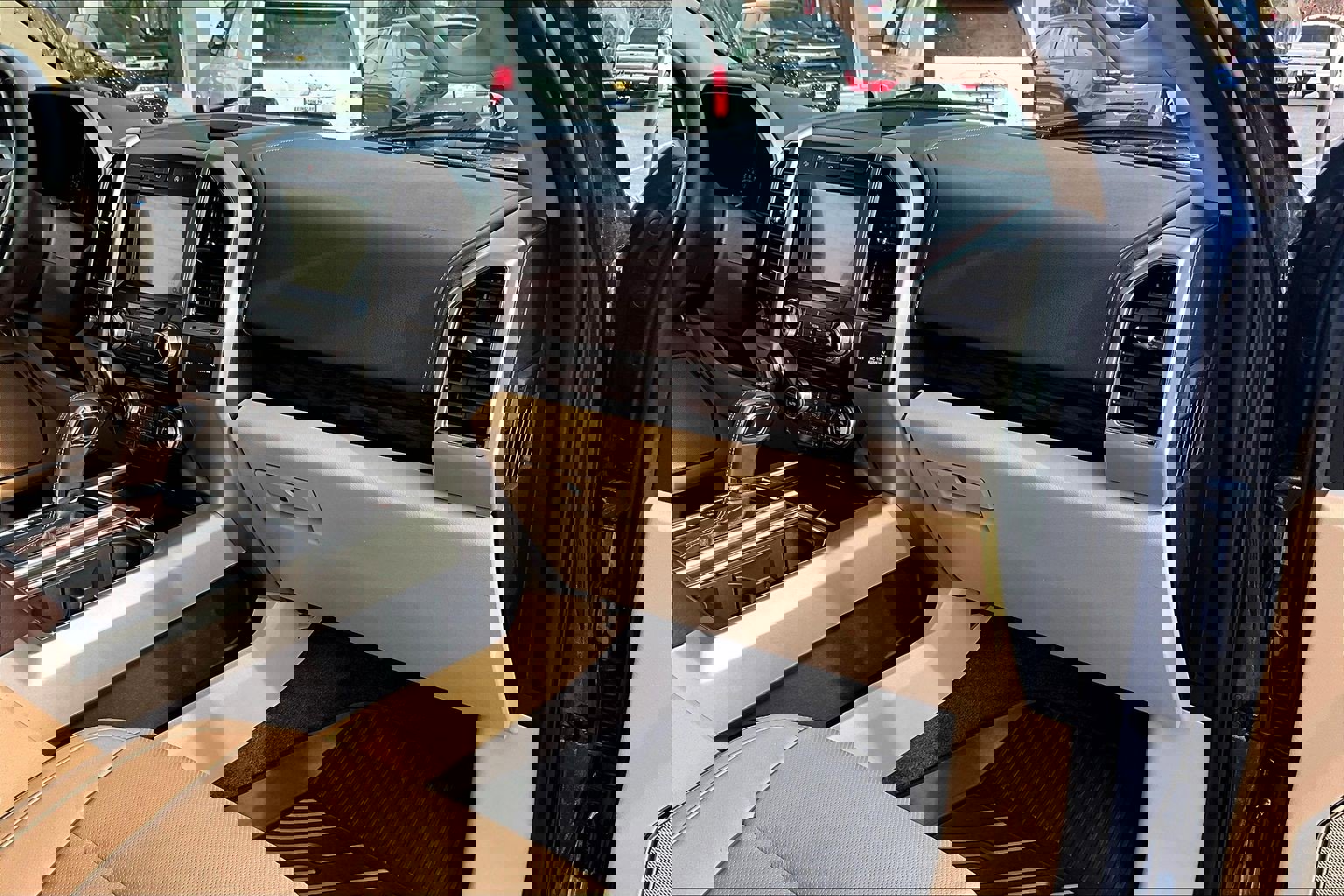 Used 2018 Ford F150 Lariat w/ Equipment Group 502A Luxury image 17