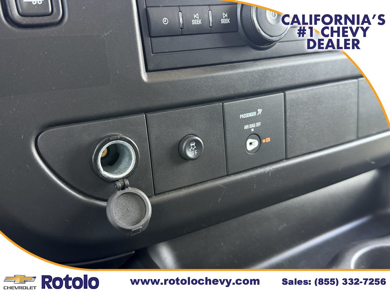 Used 2025 Chevrolet Express 2500 w/ Driver Convenience Package RWD image 16