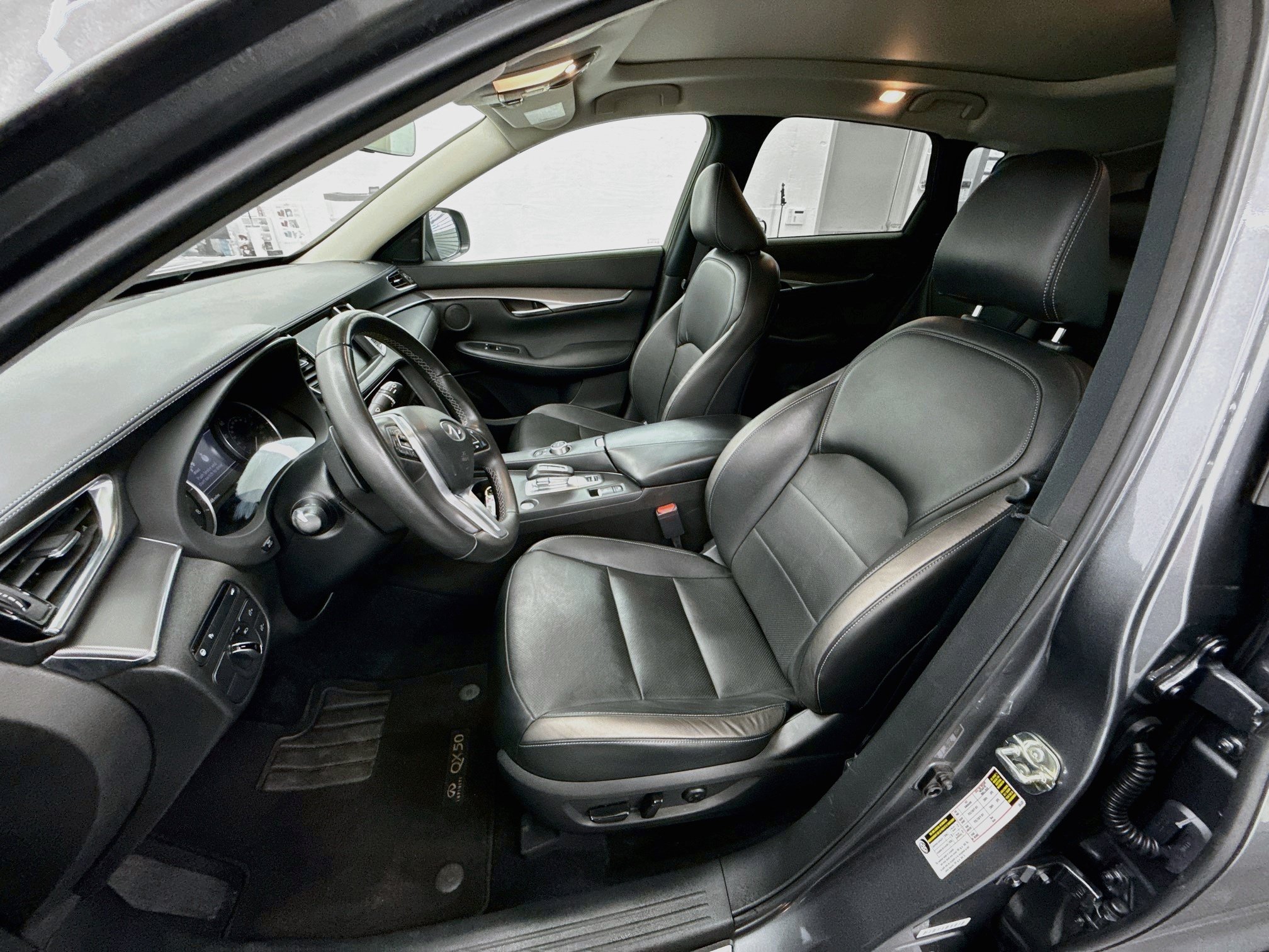 Used 2023 INFINITI QX50 Luxe FWD image 13