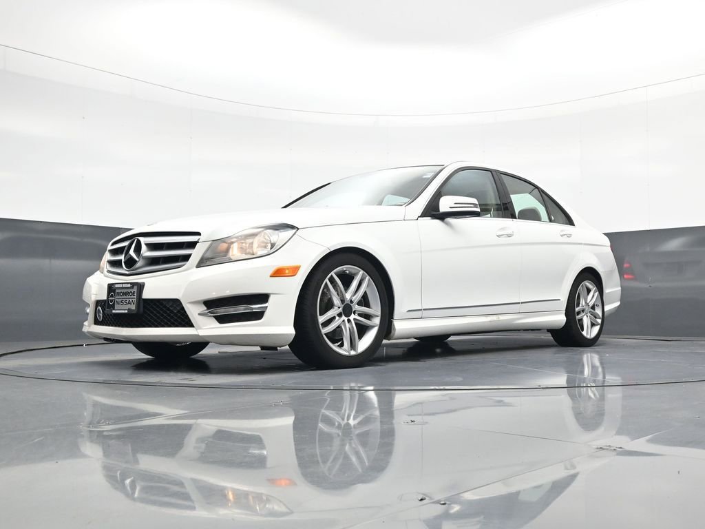 Used 2013 Mercedes-Benz C 250 Sedan image 19