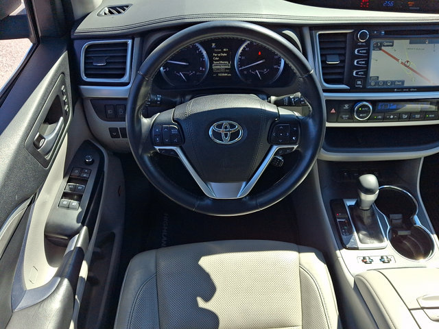 Used 2018 Toyota Highlander Limited AWD/4WD image 12