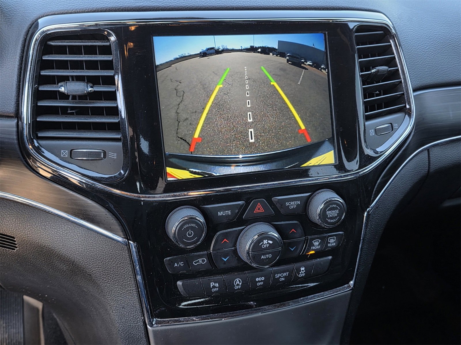 Used 2021 Jeep Grand Cherokee Limited image 10