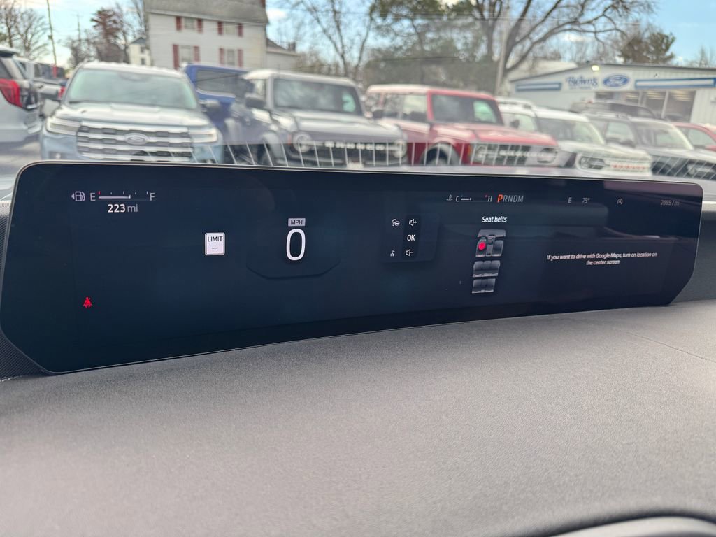 Used 2025 Ford Expedition Platinum w/ Driver's Package image 33