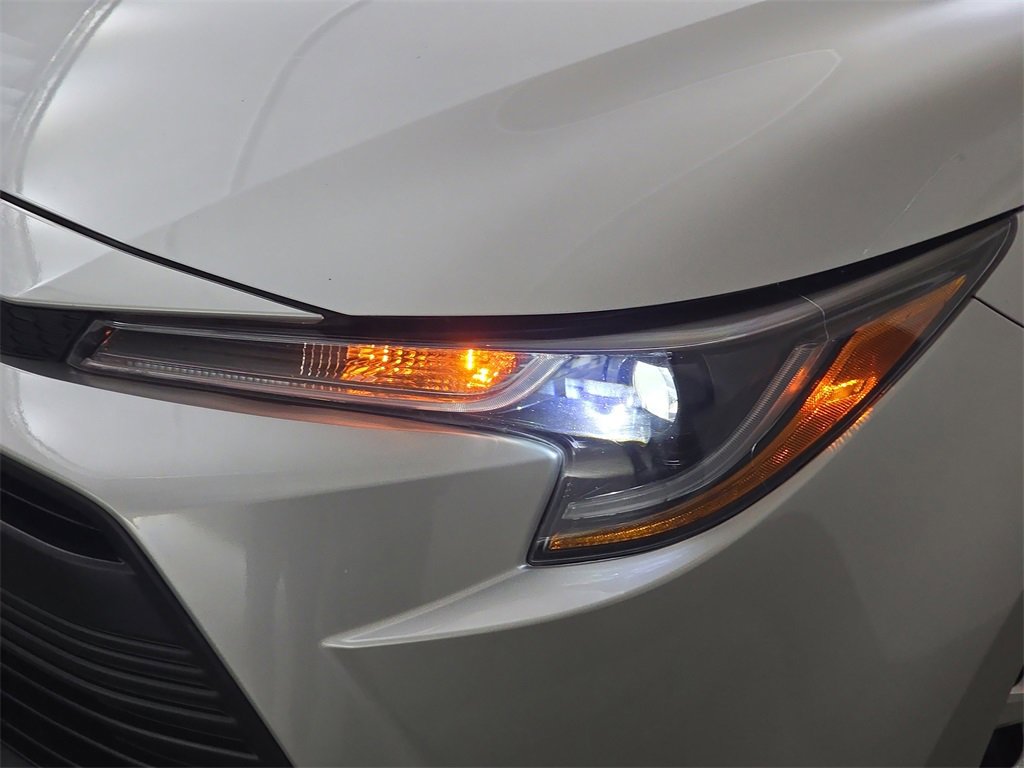 Used 2024 Toyota Corolla LE image 30