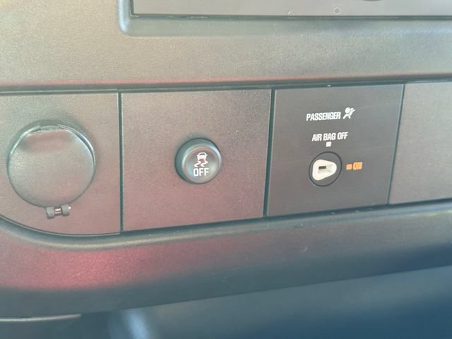 Used 2023 Chevrolet Express 2500 w/ Driver Convenience Package RWD image 18