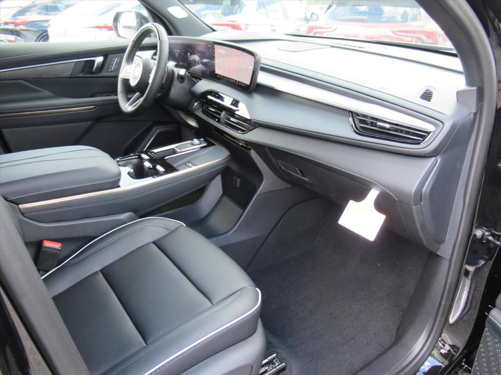 New 2026 Buick Enclave Avenir w/ Super Cruise Package FWD image 11