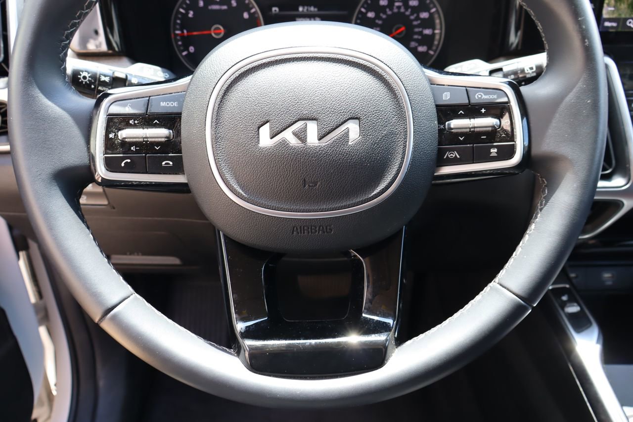 Used 2023 Kia Sorento EX FWD image 12