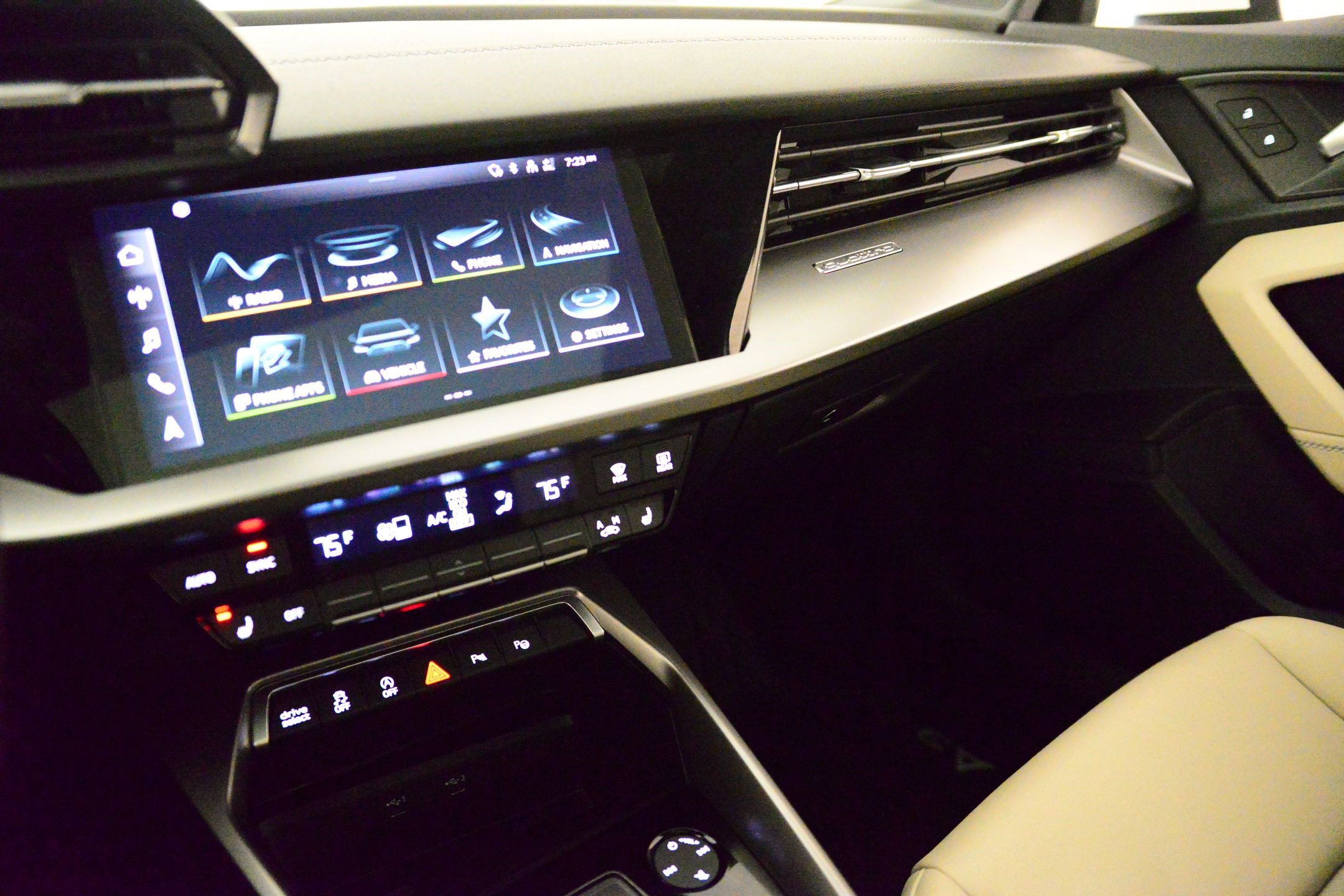 Used 2023 Audi A3 2.0T Premium w/ Convenience Package image 27