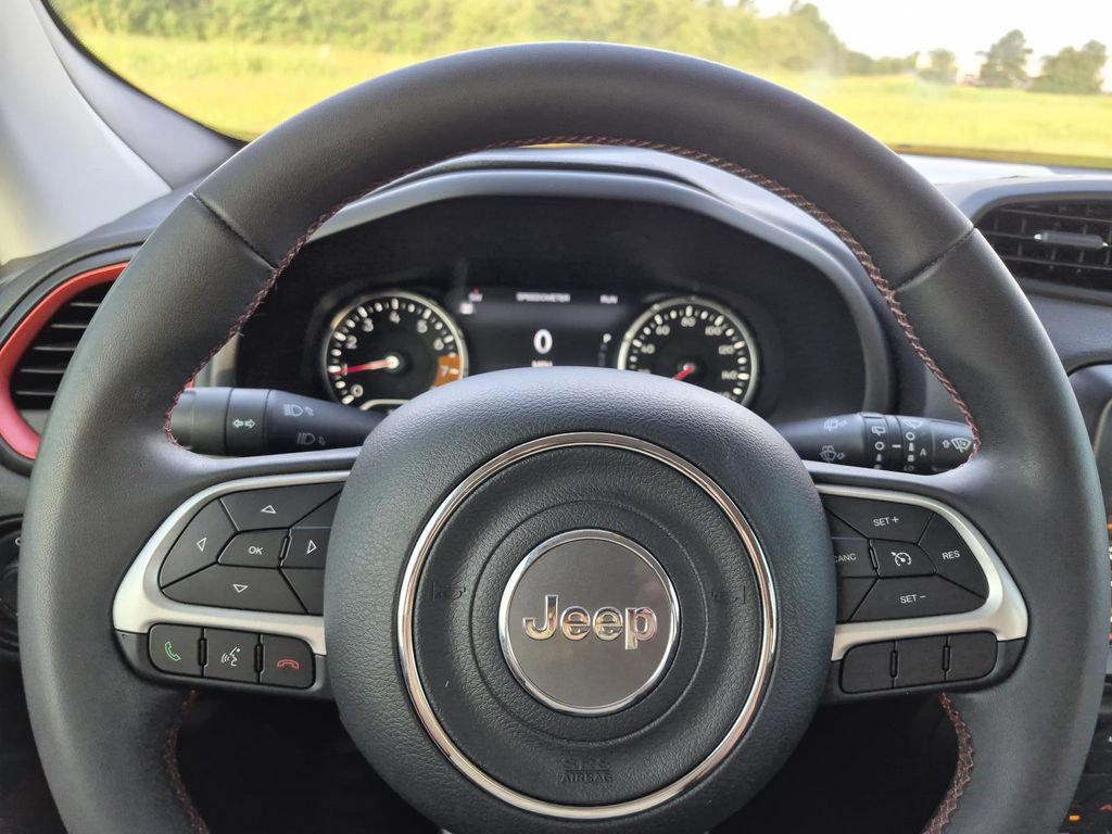 Used 2023 Jeep Renegade Trailhawk AWD/4WD image 23