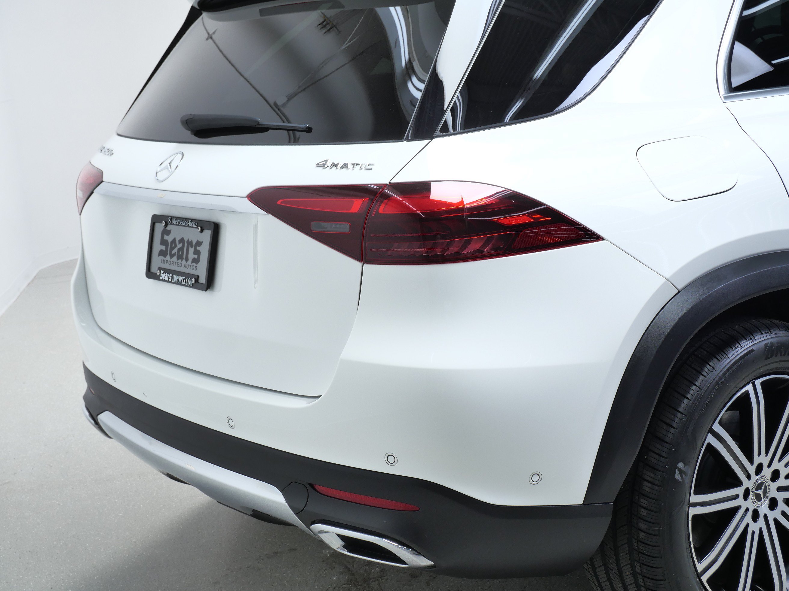 Certified 2025 Mercedes-Benz GLE 450e 4MATIC w/ Driver Assistance Package image 5