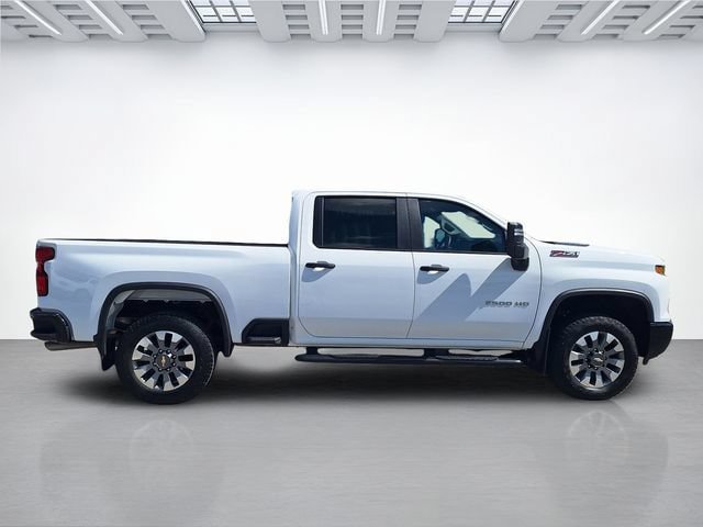 Used 2025 Chevrolet Silverado 2500 Custom w/ Custom Value Package AWD/4WD image 3