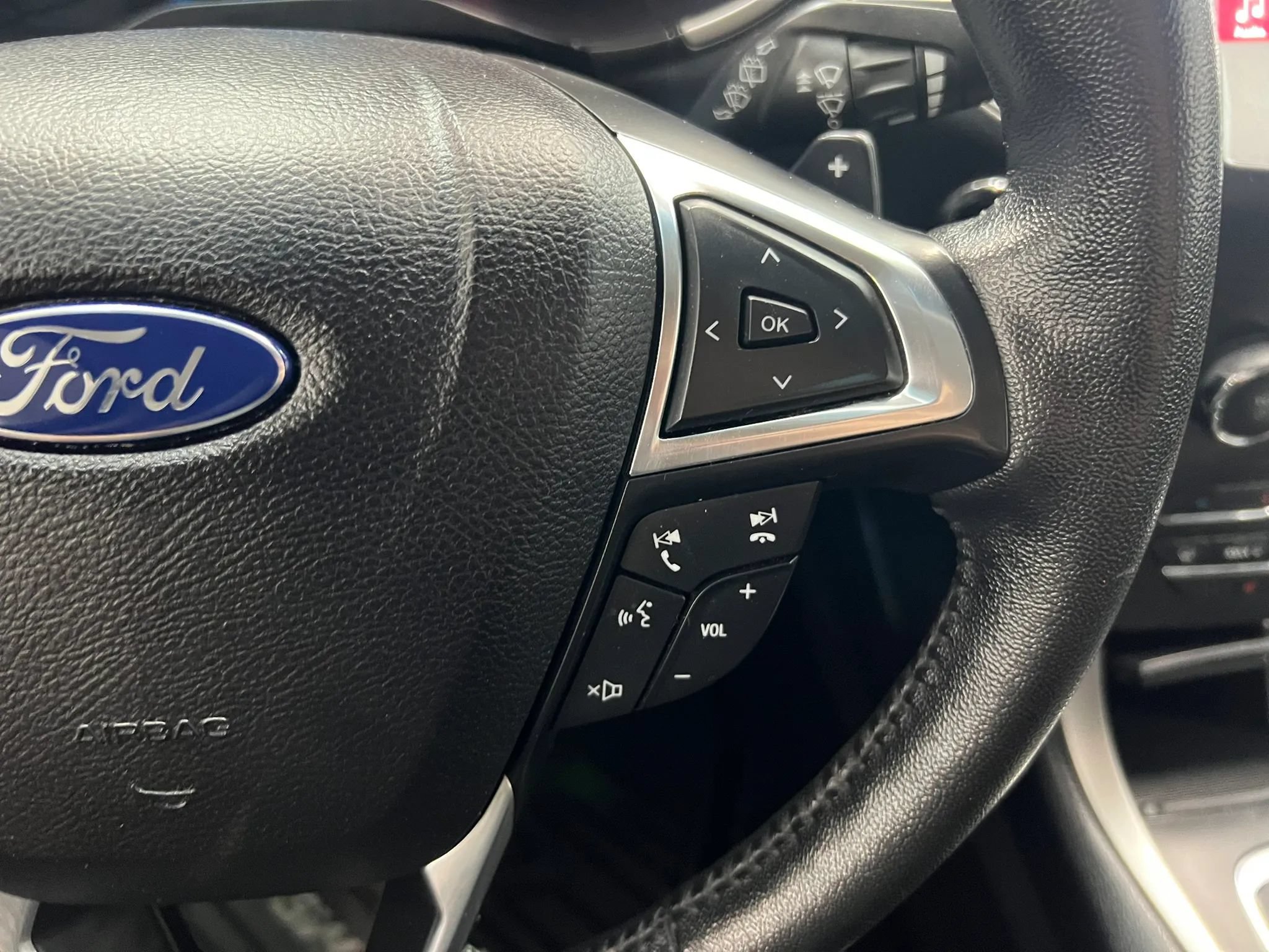 Used 2016 Ford Edge SEL w/ Utility Package FWD image 19