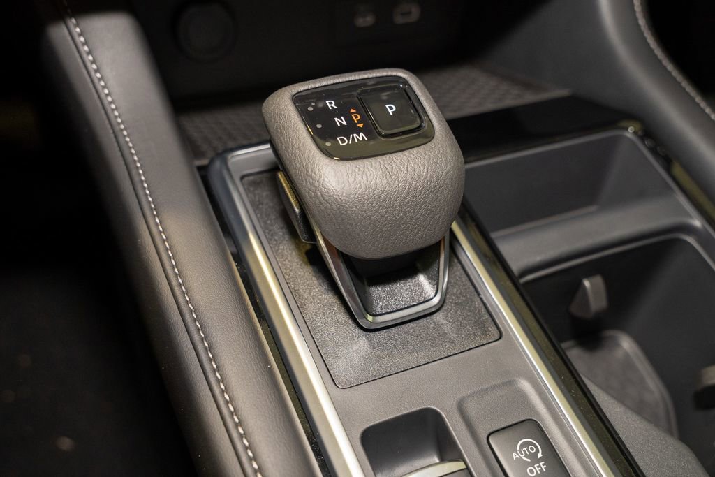 New 2025 Nissan Pathfinder SV w/ Black Appearance Package image 19