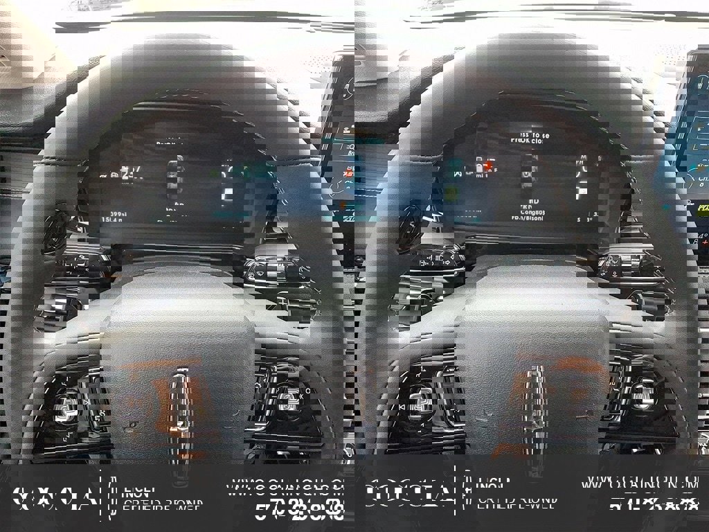 Certified 2024 Lincoln Corsair AWD image 18