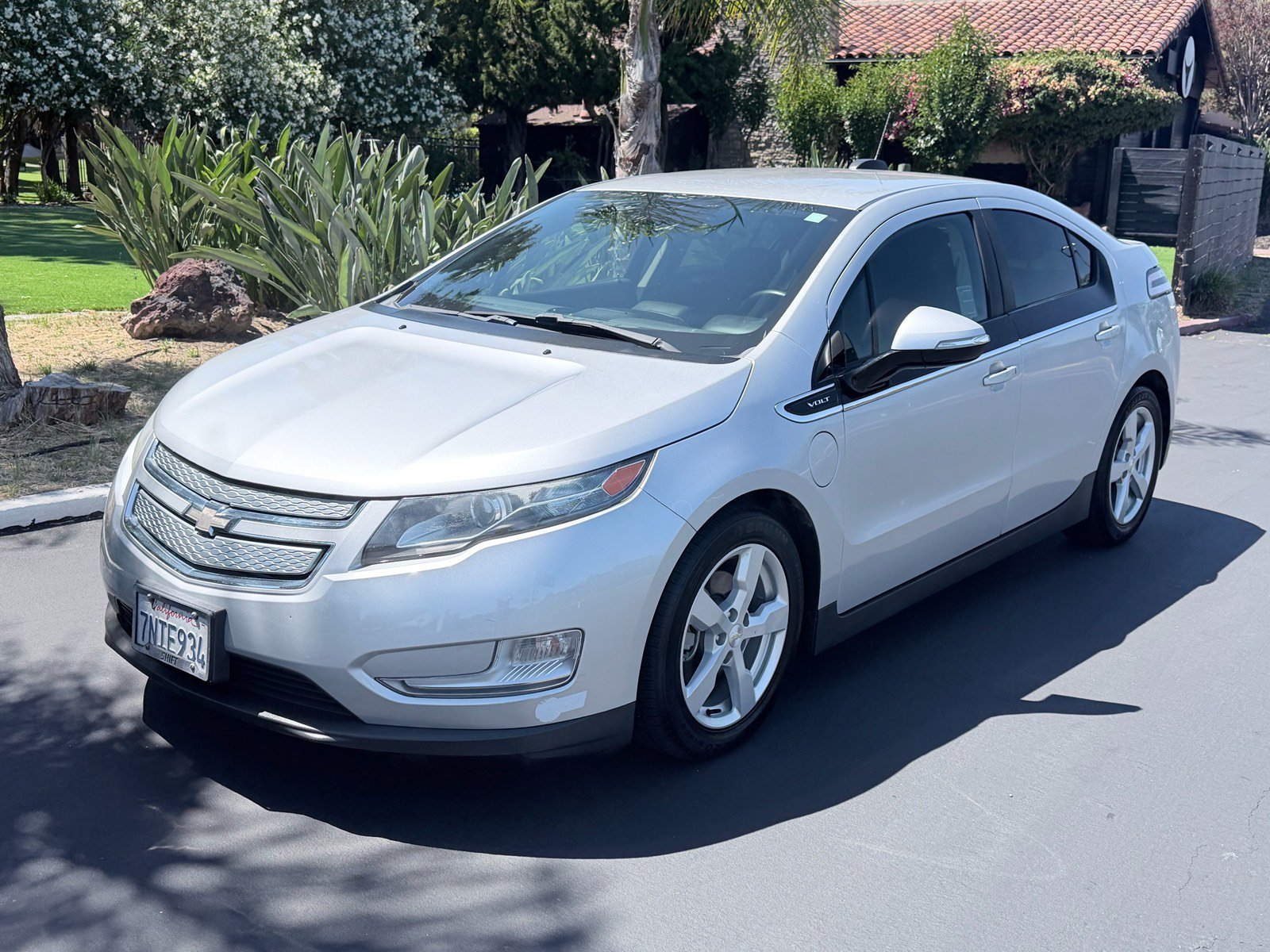 Used 2015 Chevrolet Volt w/ Enhanced Safety Package 1