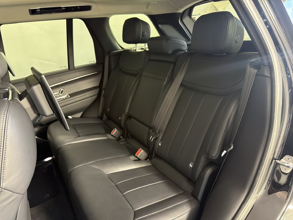 Used 2023 Land Rover Range Rover First Edition AWD/4WD image 6