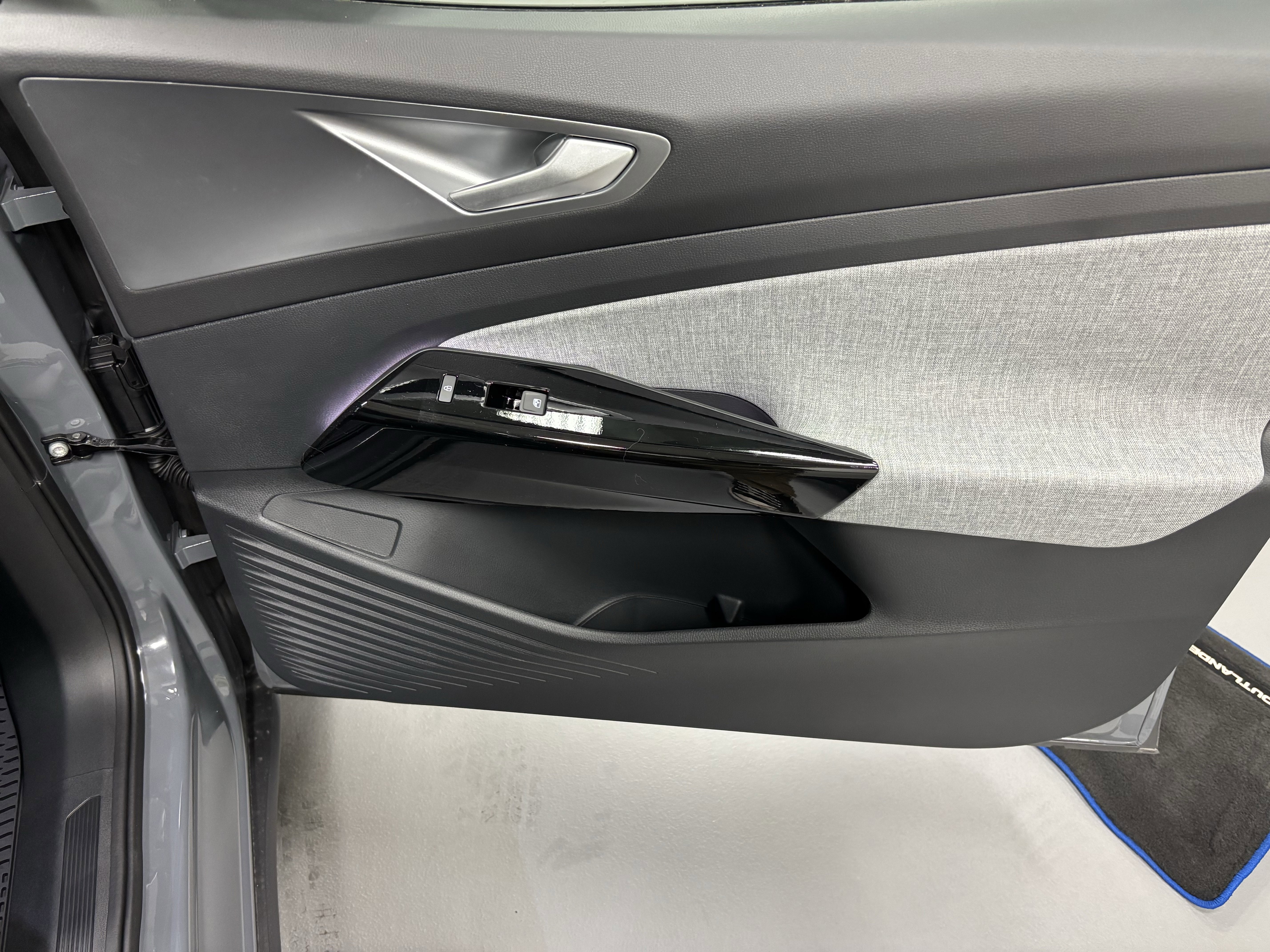 New 2025 Volkswagen ID.4 Pro image 10