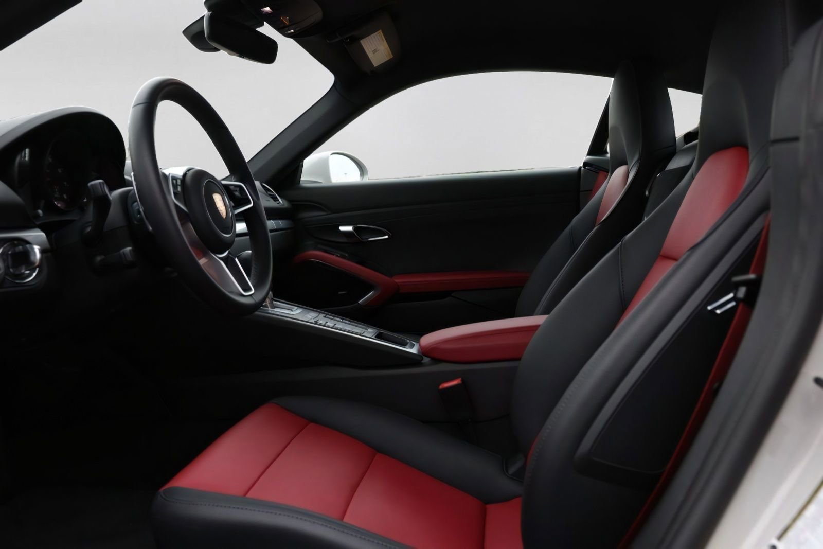 Used 2025 Porsche 718 Cayman RWD image 14