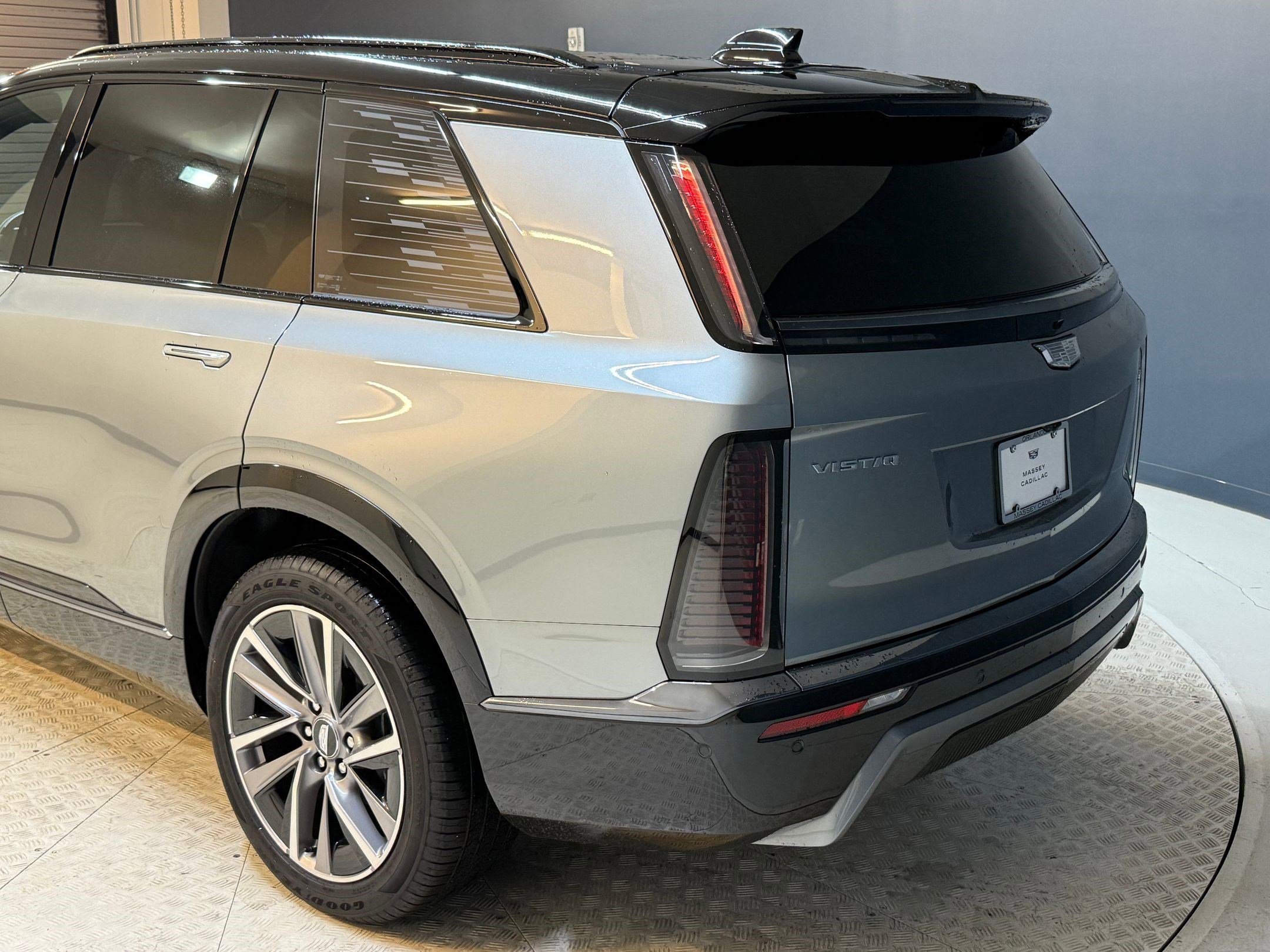 New 2026 Cadillac Vistiq Sport w/ LPO, Floor Liner Package image 22