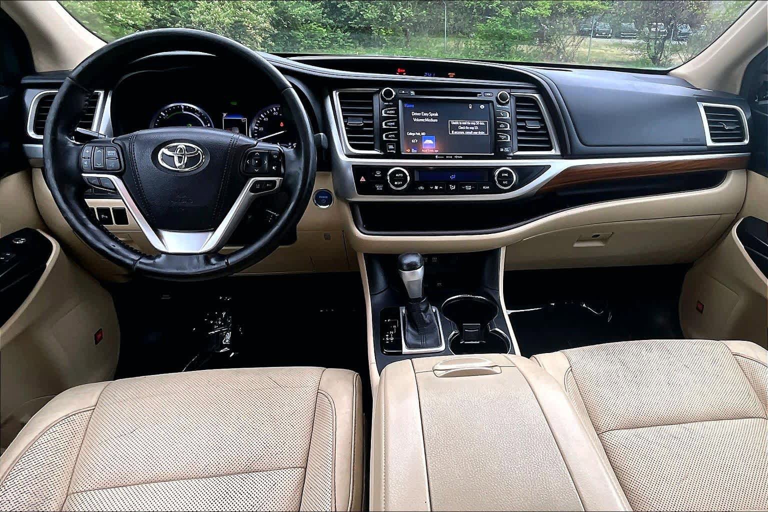 Used 2017 Toyota Highlander Limited Platinum AWD/4WD image 16