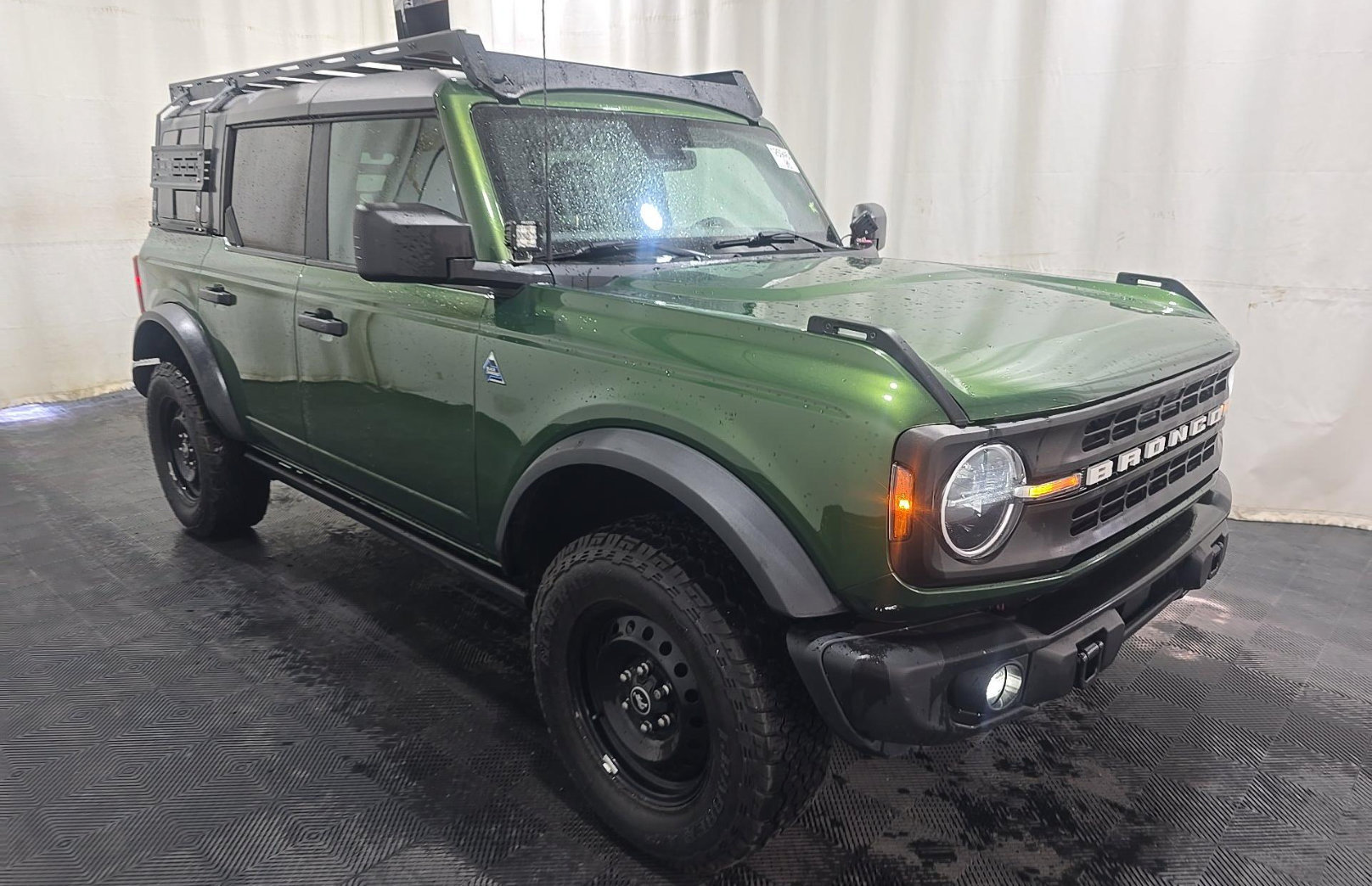 Used 2022 Ford Bronco Black Diamond AWD/4WD image 3