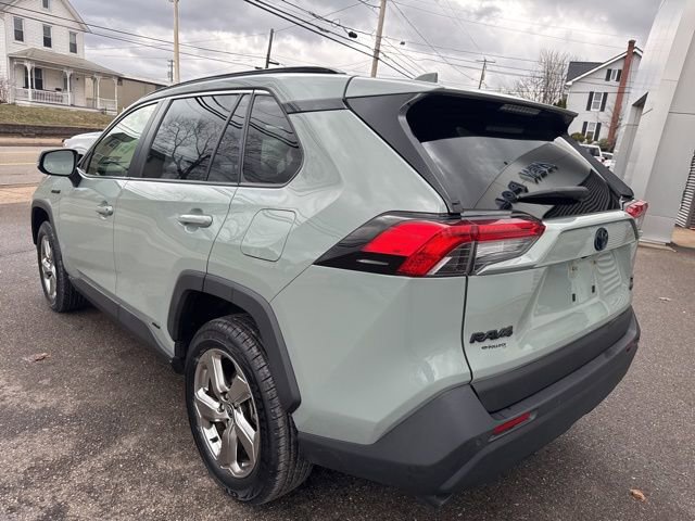 Used 2021 Toyota RAV4 XLE Premium image 8