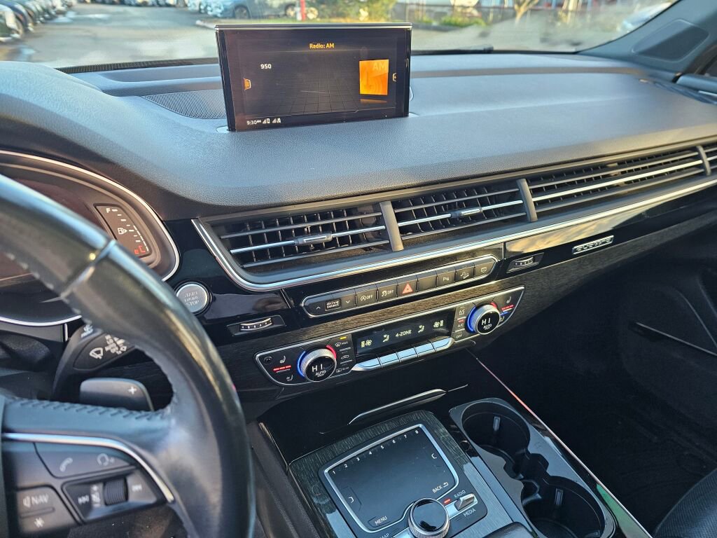 Used 2018 Audi Q7 3.0T Prestige image 29