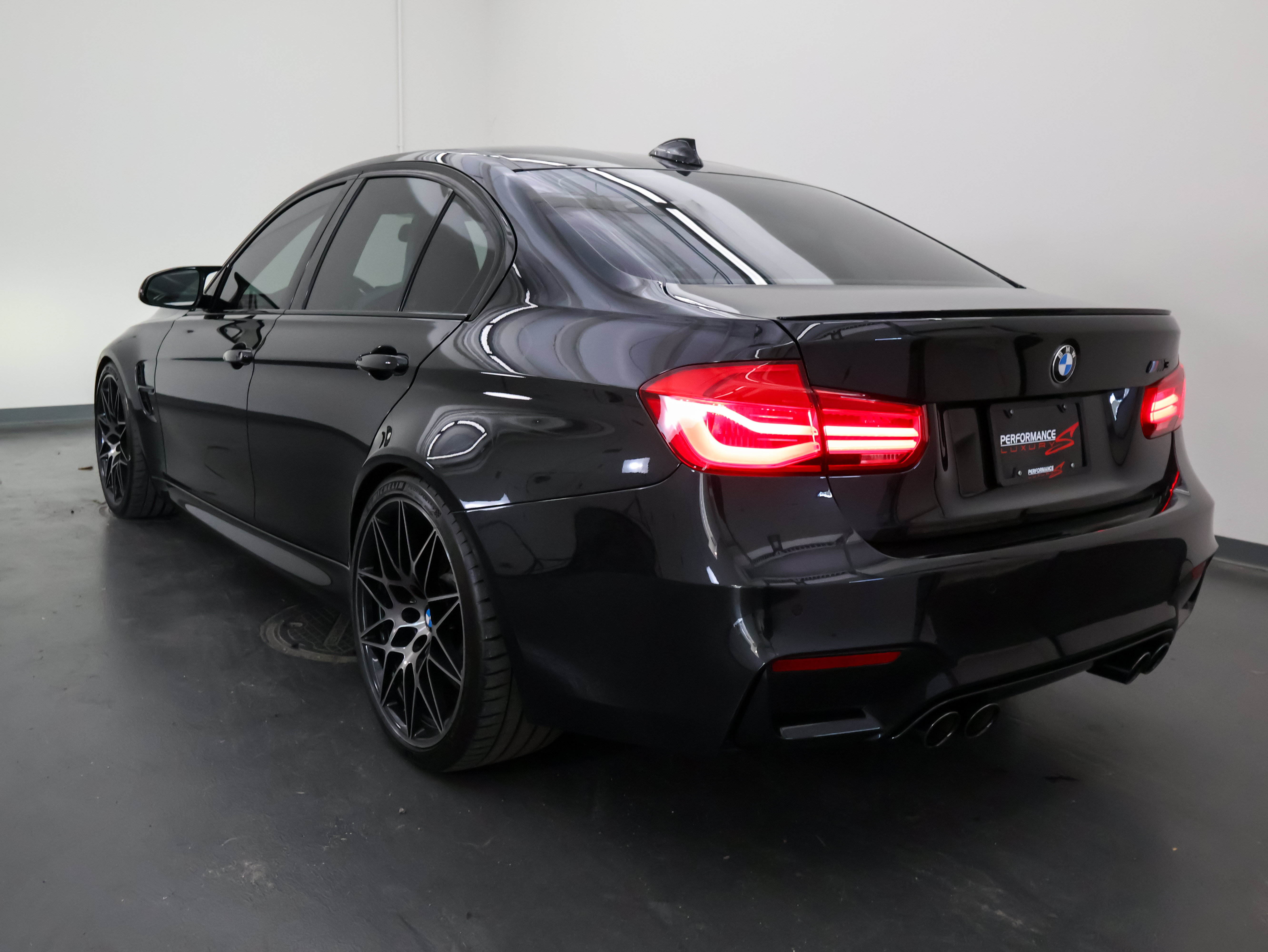 Used 2018 BMW M3 w/ Competition Package RWD image 5