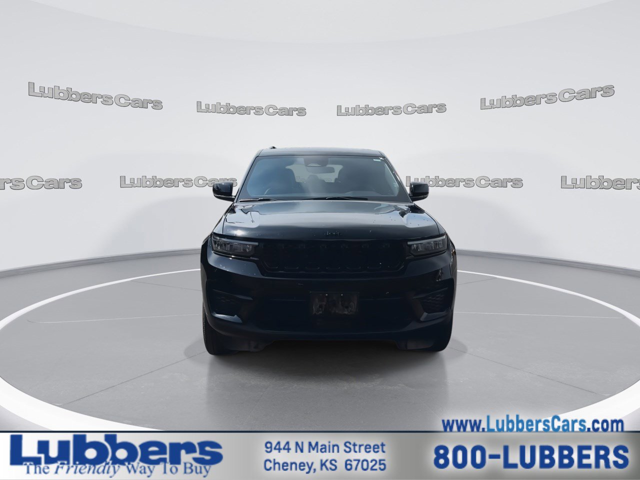 Used 2025 Jeep Grand Cherokee Altitude AWD/4WD image 3