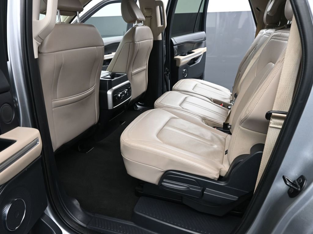 Used 2024 Ford Expedition Max Limited image 16