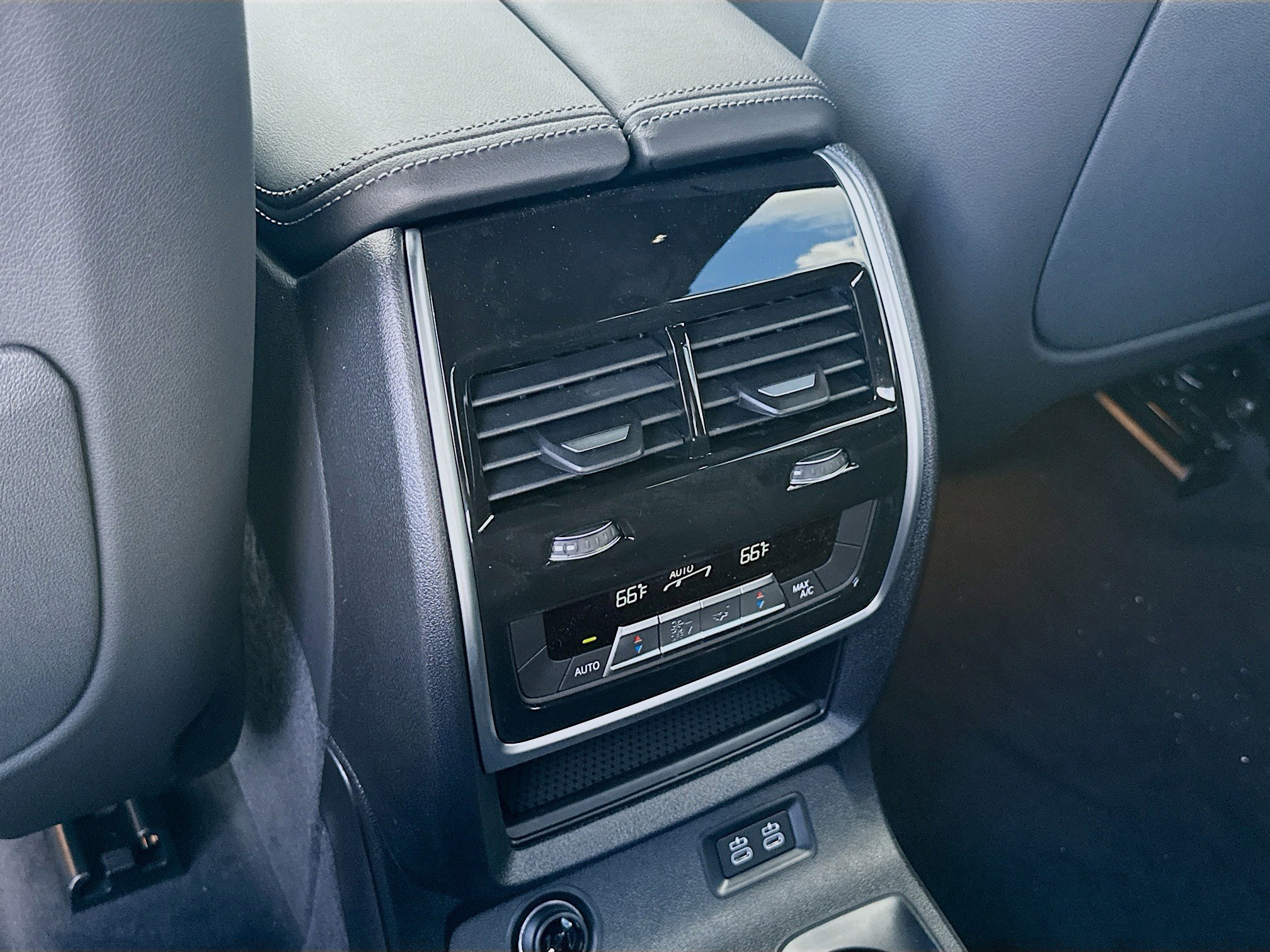 New 2026 BMW X7 xDrive40i w/ M Sport Package image 17