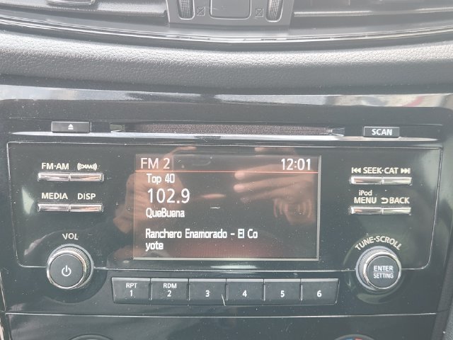 Used 2017 Nissan Rogue S FWD image 15