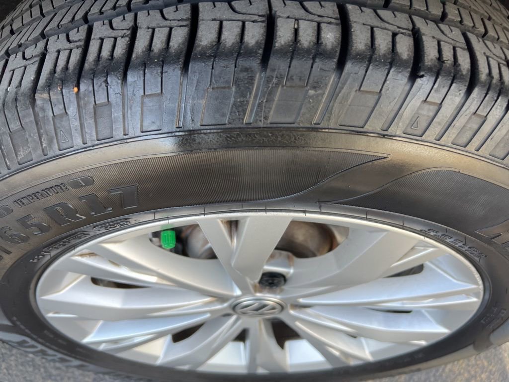 Used 2019 Volkswagen Tiguan S image 37