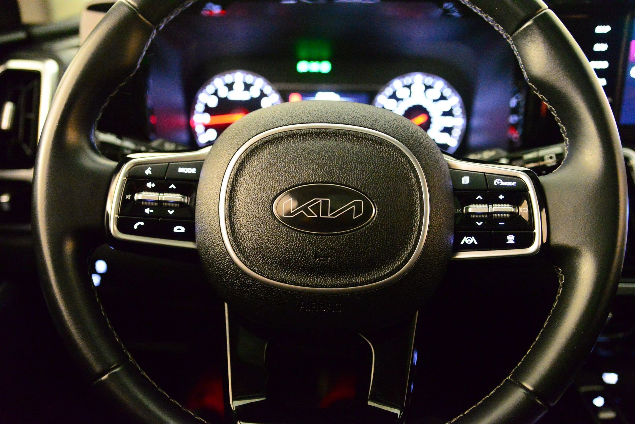 Used 2021 Kia Sorento SX image 13