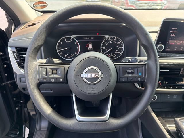 Used 2022 Nissan Rogue SV AWD/4WD image 14