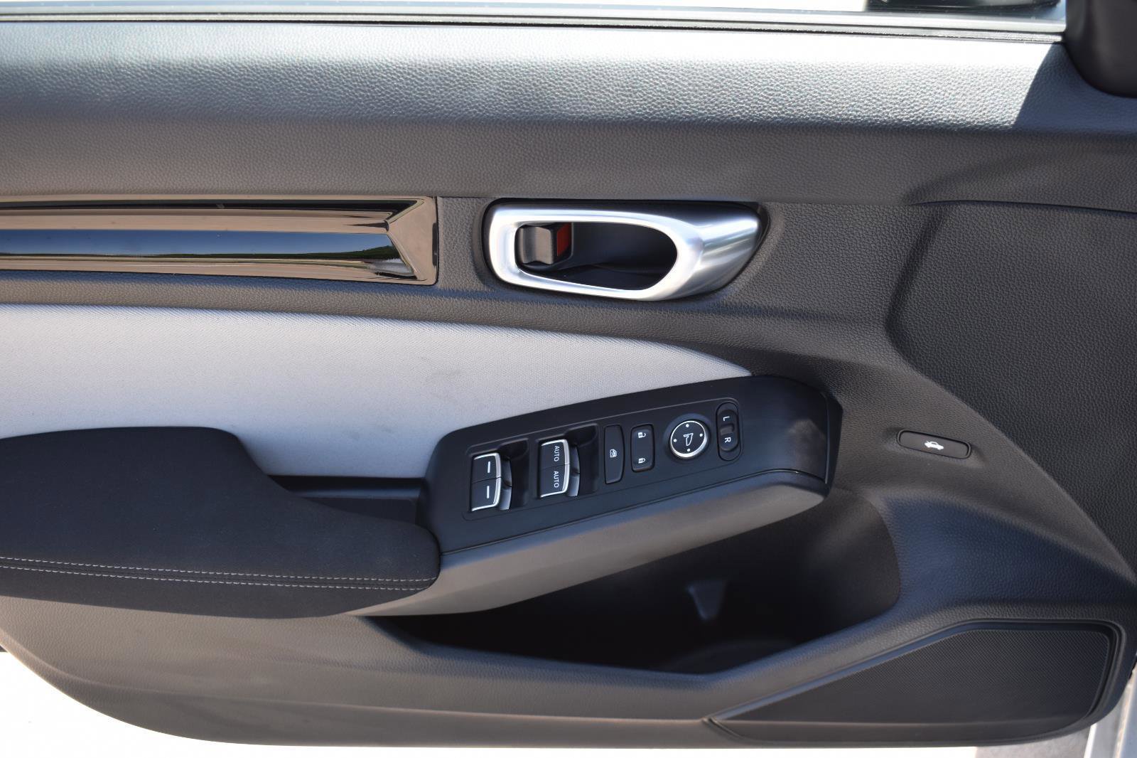 Used 2025 Honda Civic Sport Touring image 21