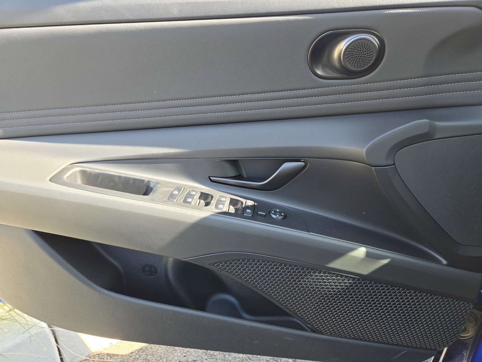 New 2025 Hyundai Elantra SEL image 16