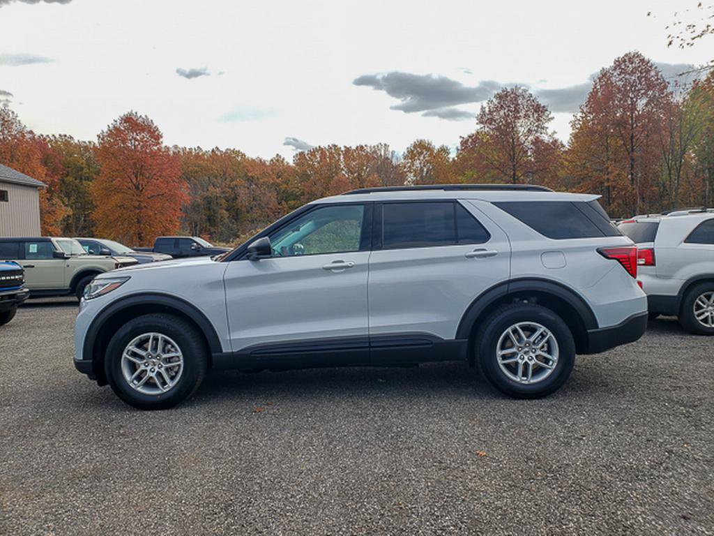 New 2026 Ford Explorer Active image 3
