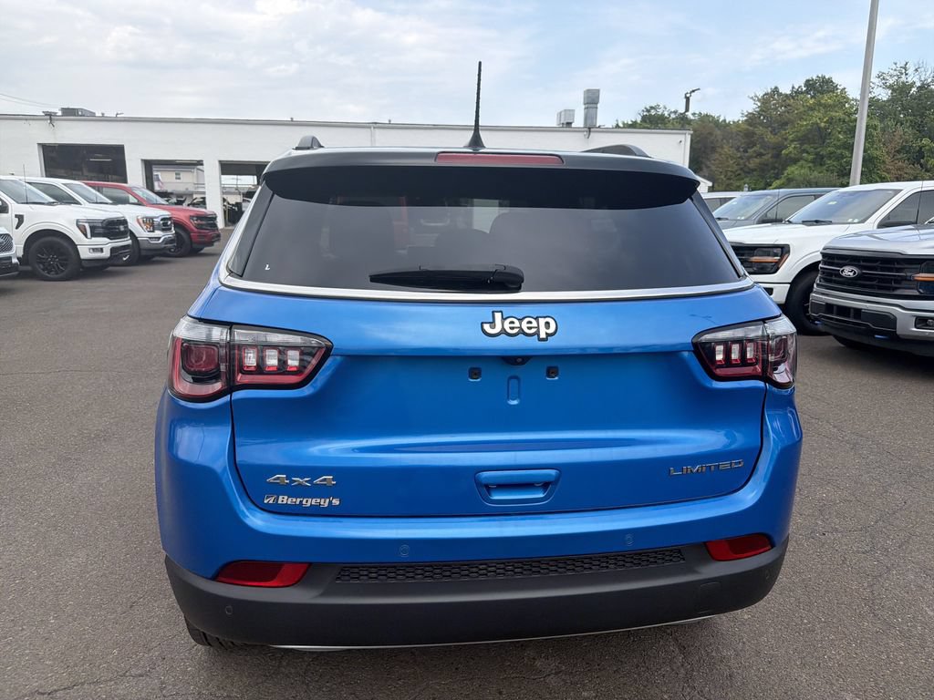 Used 2023 Jeep Compass Limited AWD/4WD image 4